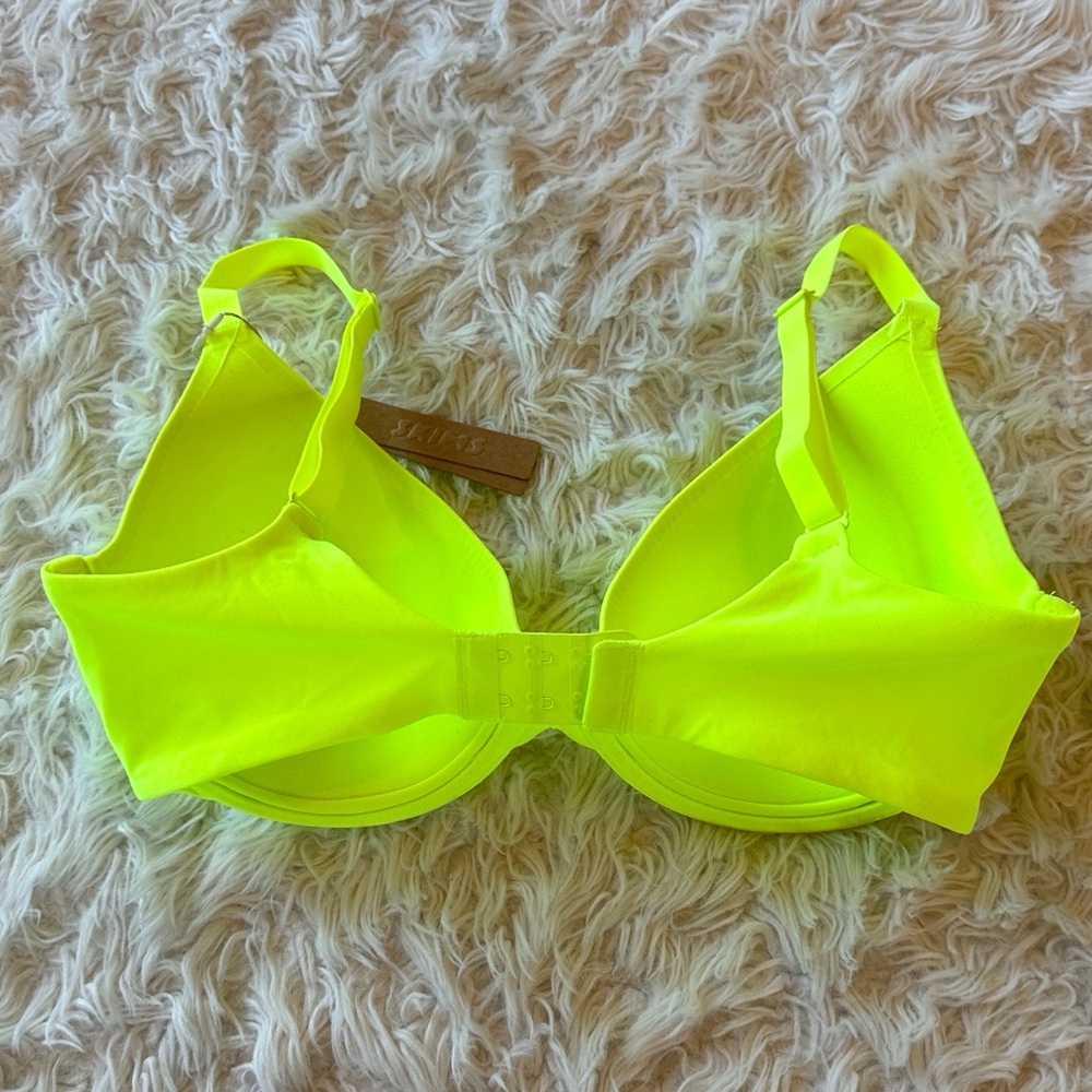 NWT Skims Fits Everybody Scoop Plunge Bra 34DDD 
Green Highlighter - Picture 4 of 9